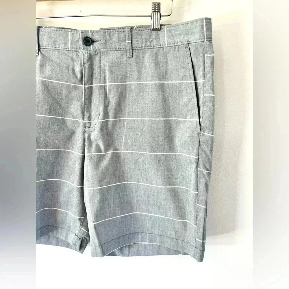 Penguin‎ Slim Fit Gray with Pink Stripes 8